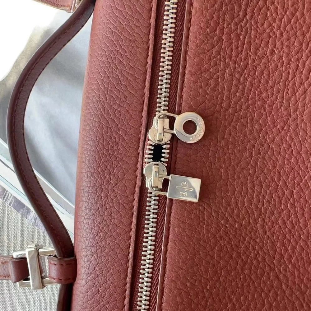 Loro Piana Leather Extra Pocket L19 - Picture 2 of 9